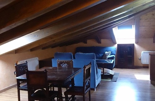 Barbadillo del Pez Maison | Maison de campagne "El Mirador Del Pedroso" avec vue sur les montagnes, terrasse privée et Wi-Fi