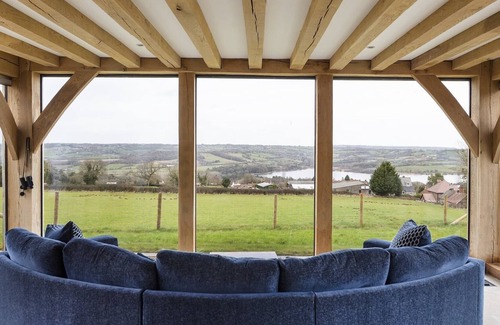 Blagdon Maison | Large House with Hot Tub & Panoramic Lake Views