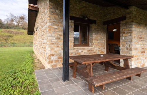 Valle de Carranza Maison | Maison de campagne 'Aitxitxe' avec vue sur les montagnes, piscine privée et terrasse privée