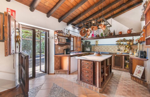 El Campillo Maison | Maison de campagne 'Caldera Vieja' avec vue sur les montagnes, piscine et jardin partagés