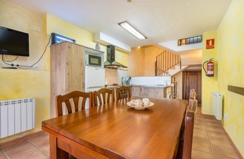 Osso de Sio Maison | Country House 'Cal Emilia' with Private Terrace, Wi-Fi and Air Conditioning