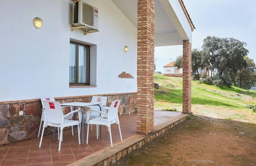 Aldeaquemada Maison | Maison de campagne 'Casa La Encina' avec vue sur les montagnes, piscine partagée et climatisation
