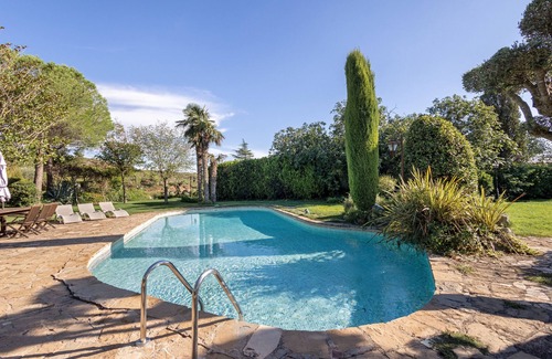 El Bruc Maison | Maison de campagne "Casa Farigola" avec vue sur les montagnes, piscine partagée et Wi-Fi