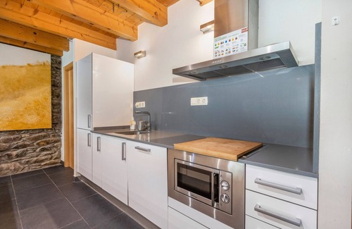 Tavascan Maison | Country House 'Casa Guillem 3' with Lake View, Wi-Fi and Air Conditioning