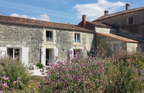 Anville Maison | COUNTRY HOUSE CHARENTE (F) holiday or weekend garden pool any comfort