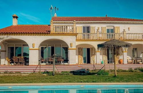 Guadalcanal Maison | Country House 'Cortijo Los Tomillares' with Mountain View, Wi-Fi and Air Conditioning