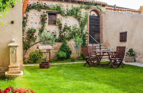 Uruena Maison | Maison de campagne 'De Urueña Casa De Ilustres' avec terrasse partagée, jardin privé et balcon