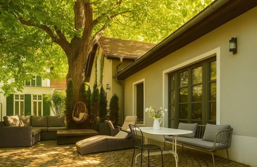 Nuthetal Cottage | Country House Dream under Walnut Trees