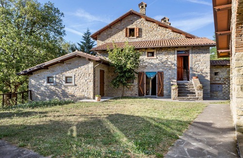 Palazzuolo sul Senio Autre | Country House/Farm House in Modena with 6 bedrooms sleeps 12