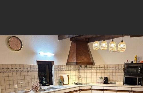 Bourg-Lastic Maison | Maison campagne