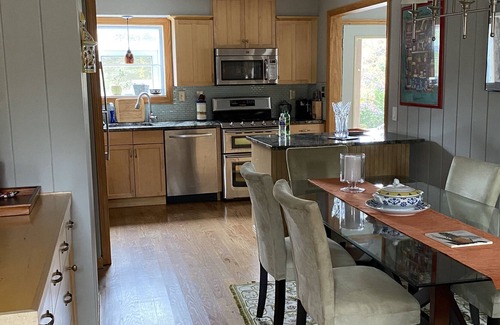 Belmar Maison | Country House-5 miles from beach-in-ground pool