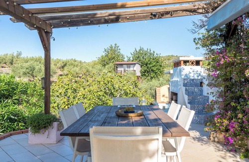Camarles Maison | Country House 'Habitacion Doble Jardin' with Mountain View, Shared Pool and Wi-Fi