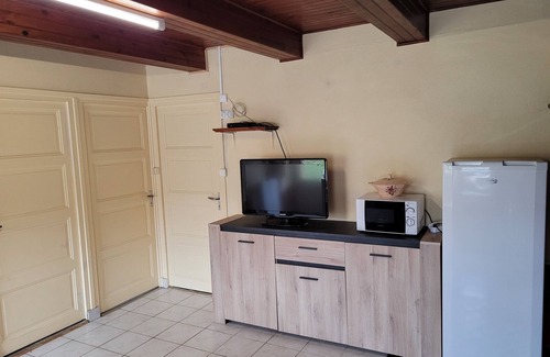Valbeleix Maison | Maison de campagne dans une vallée à 12 km de BESSE. PROMO du 24 au 31 août