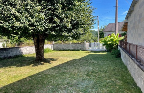 Peyrissac Maison | Maison de Campagne en Corrèze 2 Chambres au calme avec JARDIN meublé Vintage