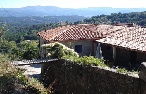 A Caniza Maison | Ferme en pierre dans un endroit idyllique avec piscine privée