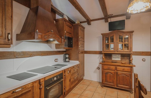 Uruena Maison | Maison de campagne "La Anunciada" avec vue sur le lac et jardin privé