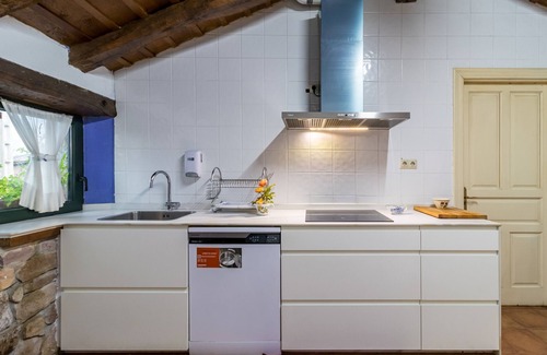 Barrio Maison | Maison de campagne "La Casona De Barrio" avec vue sur les montagnes, piscine privée et Wi-Fi