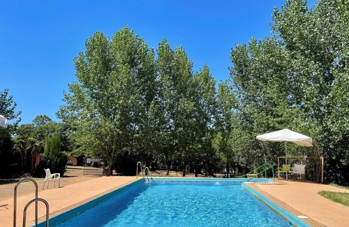 Fuenteheridos Maison | Maison de campagne 'La Casa Del Castaño' avec vue sur les montagnes, piscine et climatisation