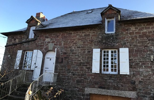 Noailhac Maison | Maison de campagne 'La Maison Rouge'
