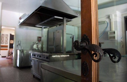 Montefalcone Appennino Villa | Country House "La Rupe", for large groups, with swimming pool and tennis court
