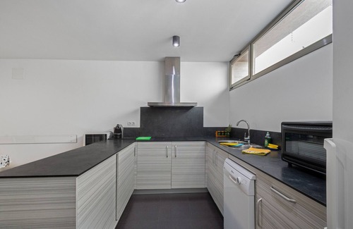 Tornos Maison | Maison de campagne "Laberinto" avec terrasse privée, jardin privé et Wi-Fi