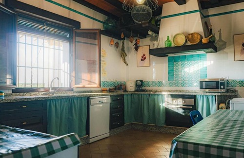 Beas Maison | Maison de campagne "Las Alberquillas" avec terrasse privée, Wi-Fi et climatisation