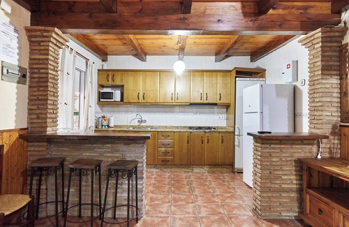 Burunchel Maison | Country House 'Los Rosales' with Private Pool and Private Garden