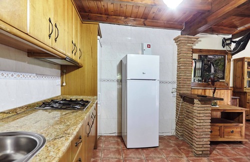 Burunchel Maison | Country House 'Los Rosales' with Private Pool and Private Garden