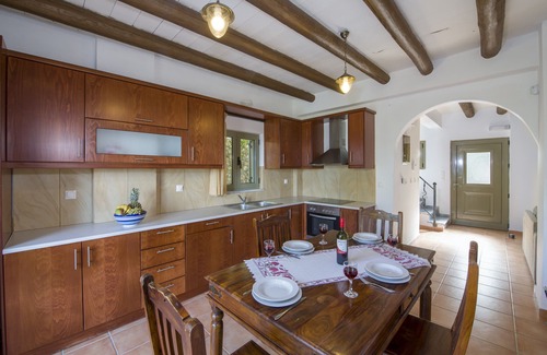 Milia Maison | Country House 'Malathiros 2' with Sea View, Wi-Fi and Air Conditioning