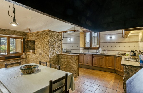 Regencos Villa | Maison de campagne "Mas Cases" avec vue sur les montagnes, piscine privée et Wi-Fi