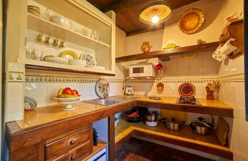 Fuenteheridos Maison | Maison de campagne "Navalgatos" avec vue sur les montagnes, piscine privée et terrasse privée