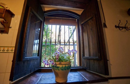 Fuenteheridos Maison | Maison de campagne "Navalgatos" avec vue sur les montagnes, piscine privée et terrasse privée