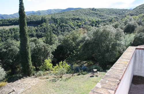 Reynes Maison | Mas à la campagne. 4 CHAMBRES . 2 SALLES DE BAIN . 2 WC. 8 personnes.