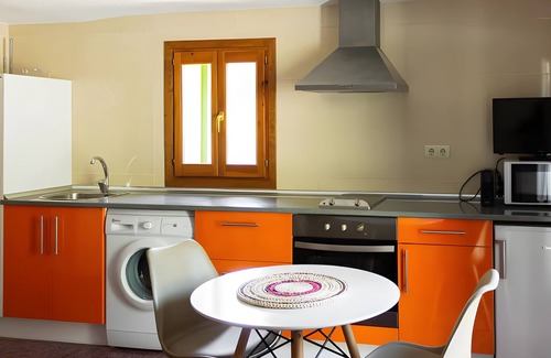 Salinas Maison | Maison de campagne "Nogal" avec vue sur les montagnes, balcon et Wi-Fi