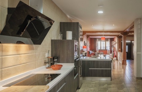 Villabragima Maison | Maison de campagne "Puerta Villa" avec terrasse privée et Wi-Fi