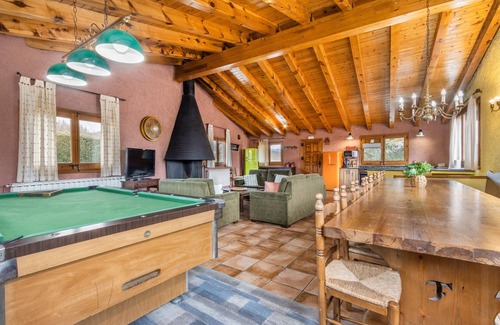 Montcortes Maison | Country House 'Sisquet' with Mountain View, Private Terrace and Wi-Fi