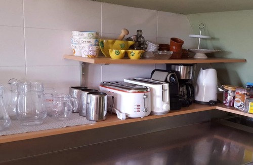Vilanant Cottage | Gîte rurale en pleine nature, avec piscine, tennis, idéale pour les groupes