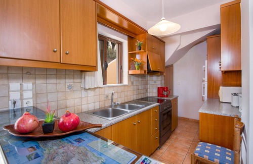 Stalos Villa | Country House 'Villa Dimosthenis' with Private Pool, Wi-Fi and Air Conditioning