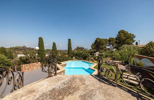Riudecanyes Maison | Country House 'Villa La Guaita' with Sea View, Private Pool and Wi-Fi