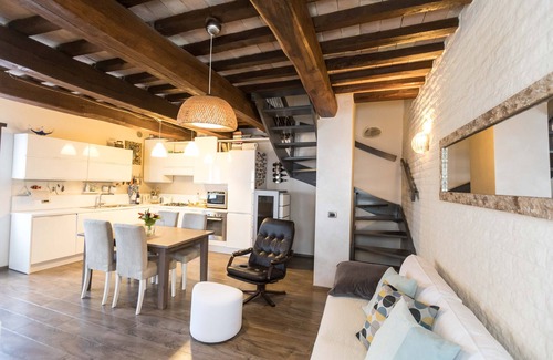 Montone Maison | Maison de campagne avec grand jardin à Montone, à 25 min en voiture de l'aéroport de Pérouse