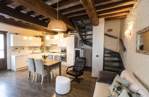 Montone Maison | Maison de campagne avec grand jardin à Montone, à 25 min en voiture de l'aéroport de Pérouse