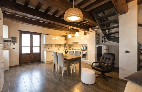 Montone Maison | Maison de campagne avec grand jardin à Montone, à 25 min en voiture de l'aéroport de Pérouse