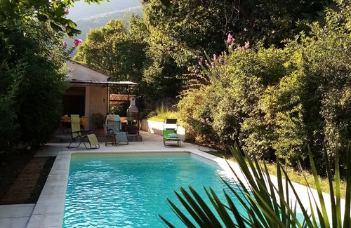 Mars Maison | Maison de campagne avec piscine privée. 4 personnes. Ideal pour les randonnées.