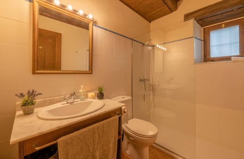 Camos Cottage | Maison de campagne avec piscine privée et barbecue. 5 minutes de Banyoles