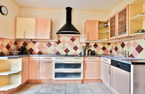 Apt Maison | COUNTRY HOUSE WITH PRIVATE HEATED POOL IN LUBERON