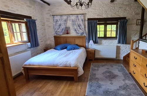 Vieillevie Maison | Maison de campagne avec piscine dans la vallée du Lot