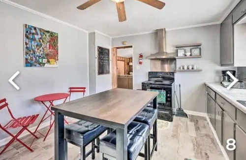 Pine Bluff Maison | Country-Lux Stay & Play Spacious, Cozy Retreat--Experience True Comfort and Joy