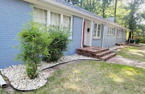 Pine Bluff Maison | Country-Lux Stay & Play Spacious, Cozy Retreat--Experience True Comfort and Joy