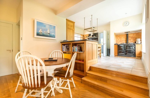Dingle Maison | Country Setting in the Middle of Dingle Town.