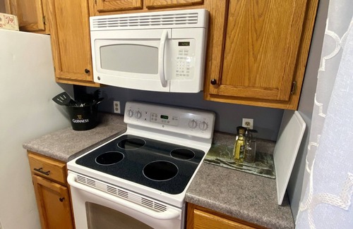 Bonnots Mill Maison | Country Townhouse near Osage River: Go boating, UTV gravel roading, fishing!